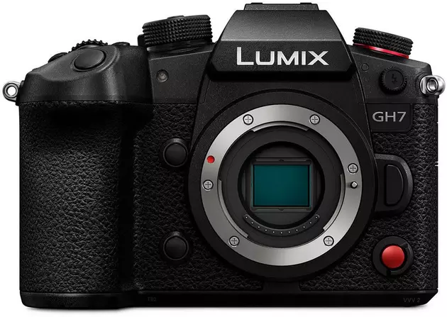 Фотоаппарат Panasonic Lumix DC-GH7 Body (DC-GH7E) Фотоаппарат Panasonic Lumix DC-GH7 Body (DC-GH7E)